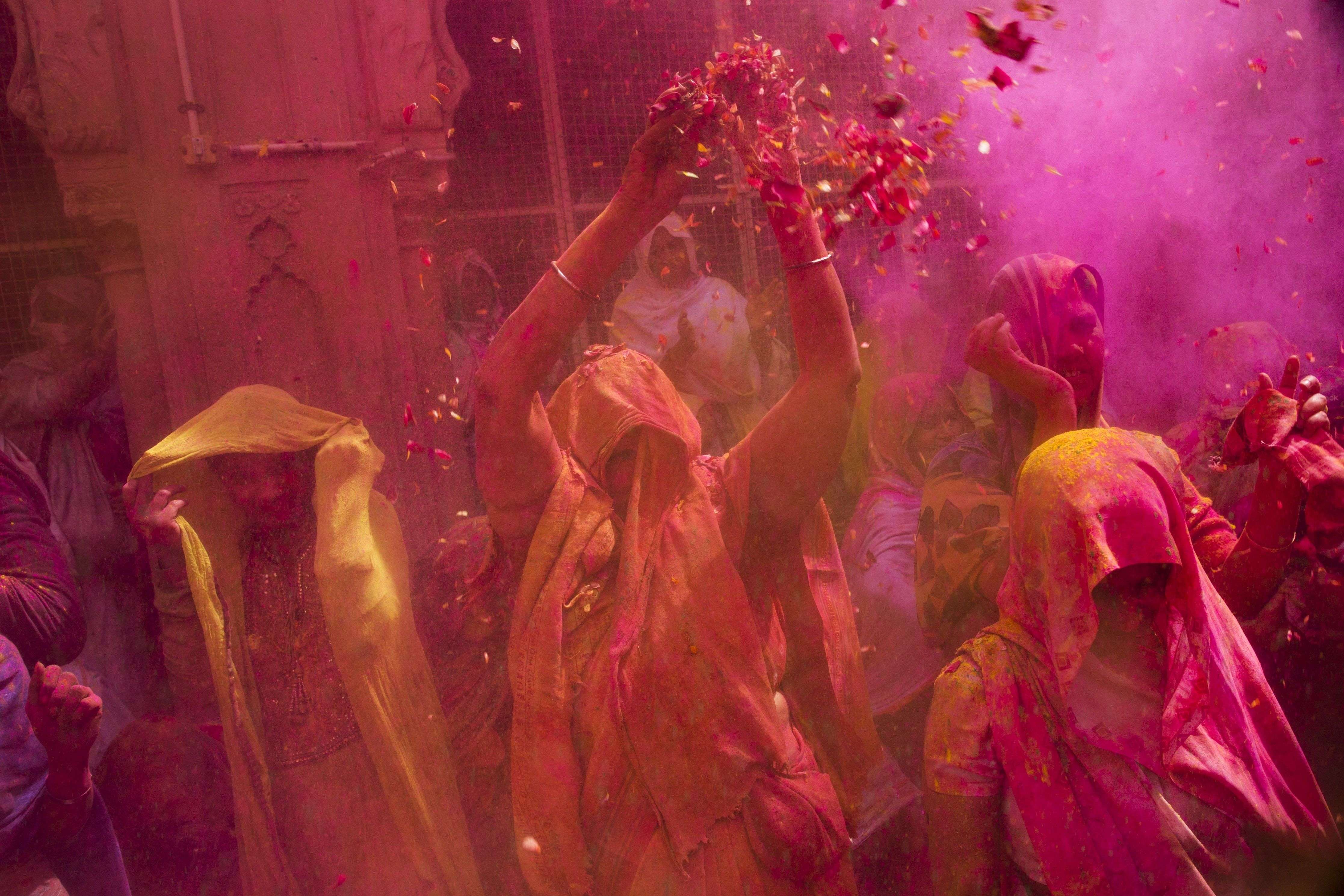 vrindavan widows play holi