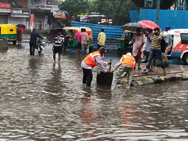 Gujarat News: Flood Fury Hits Gujarat: 25,000 People Evacuated ...