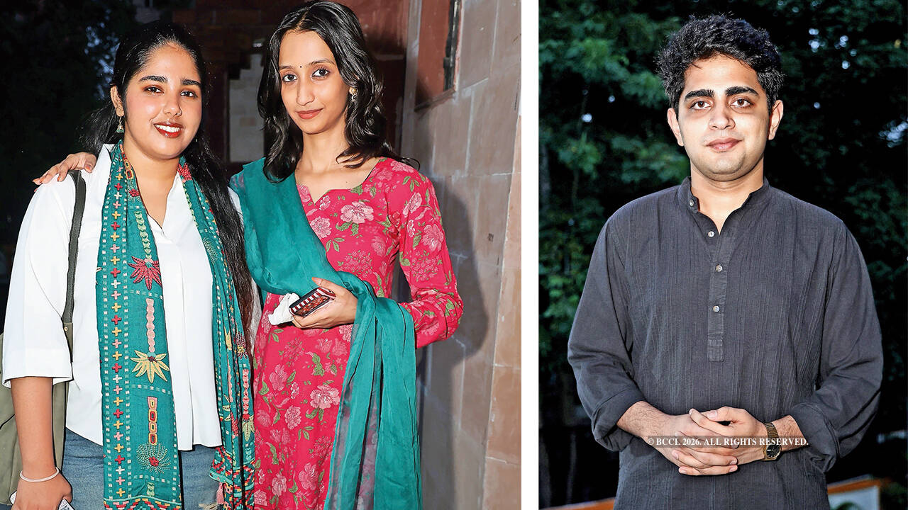 (L) Aashi and Nimisha (R) Aman Shah