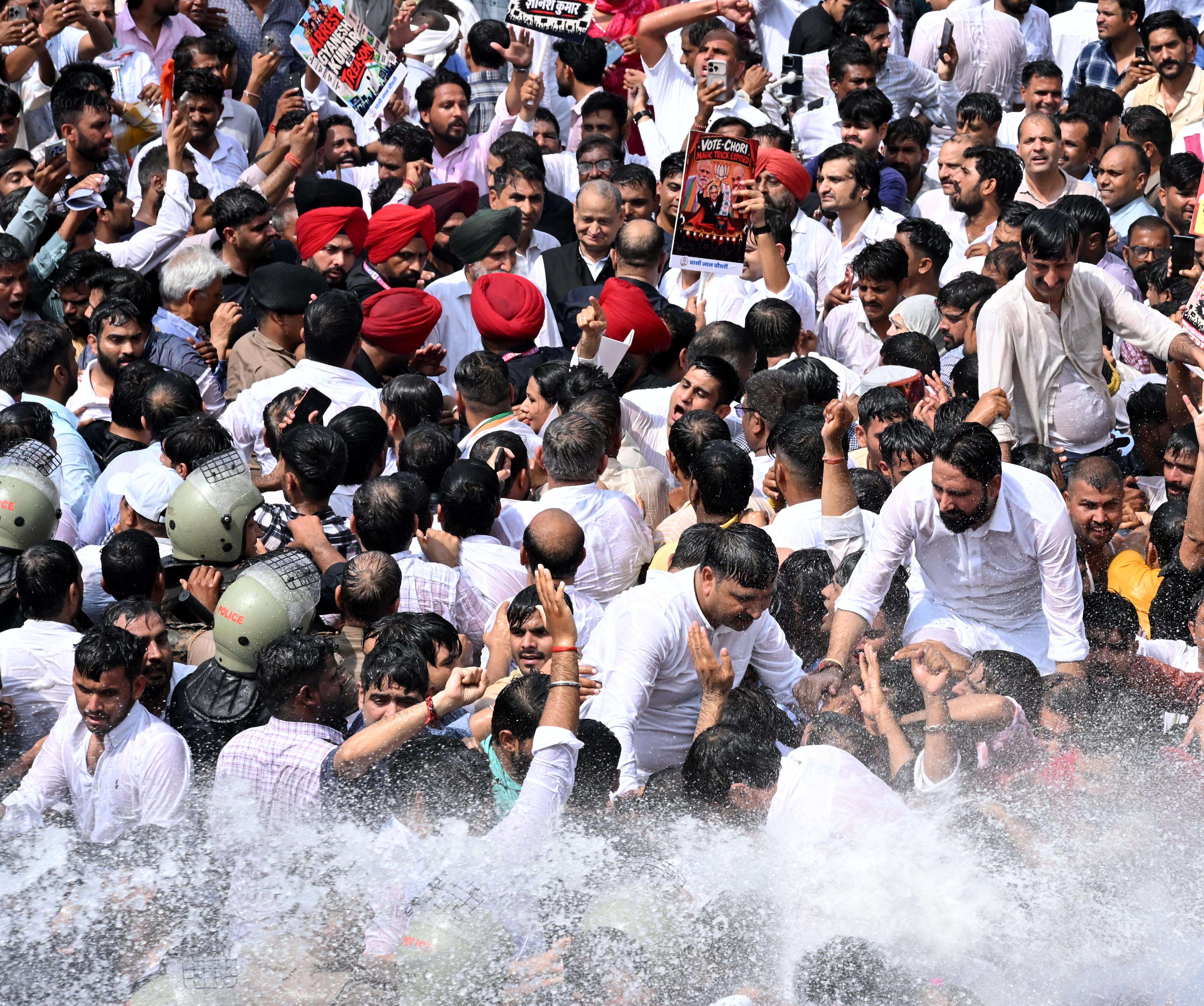Congress workers protest against the election Commission of India in Jaipur on Monday (4).JPG