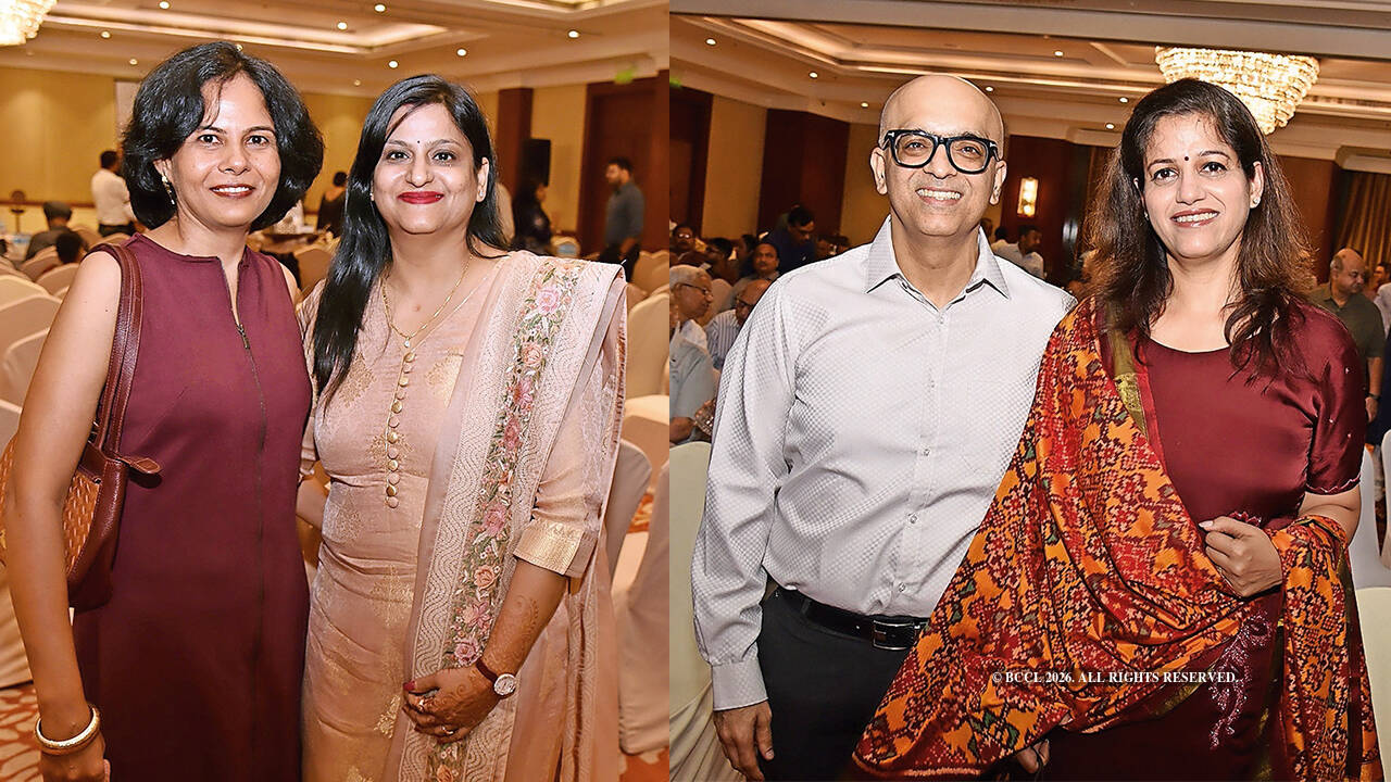 (L) Charu Jain and Prachi Saxena (R) Ashish Kapoor and Ruchi Kapoor