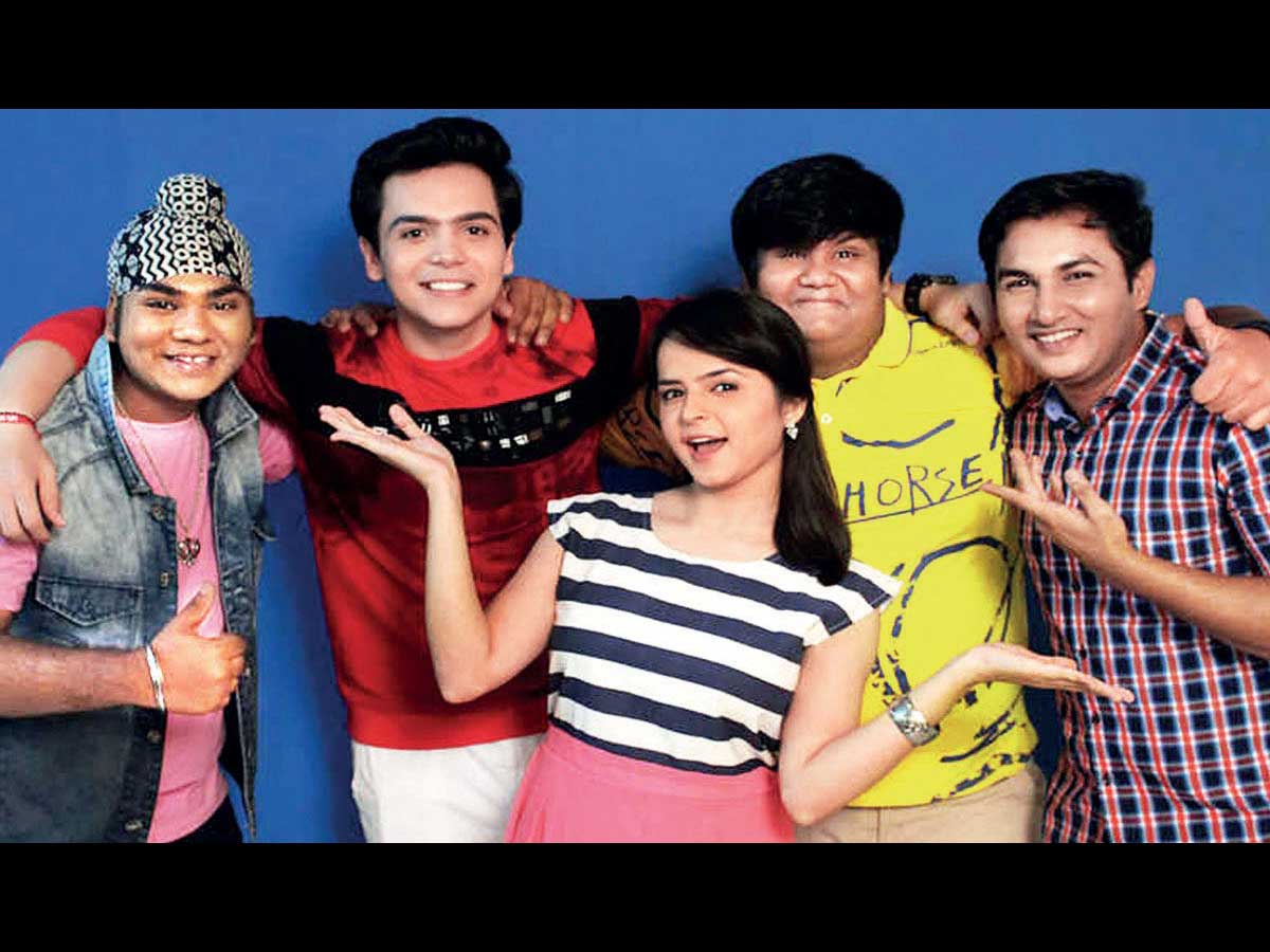 bollywood-taarak-mehta-ka-ooltah-chashmah-resumes-shoot-with-the-tapu-sena