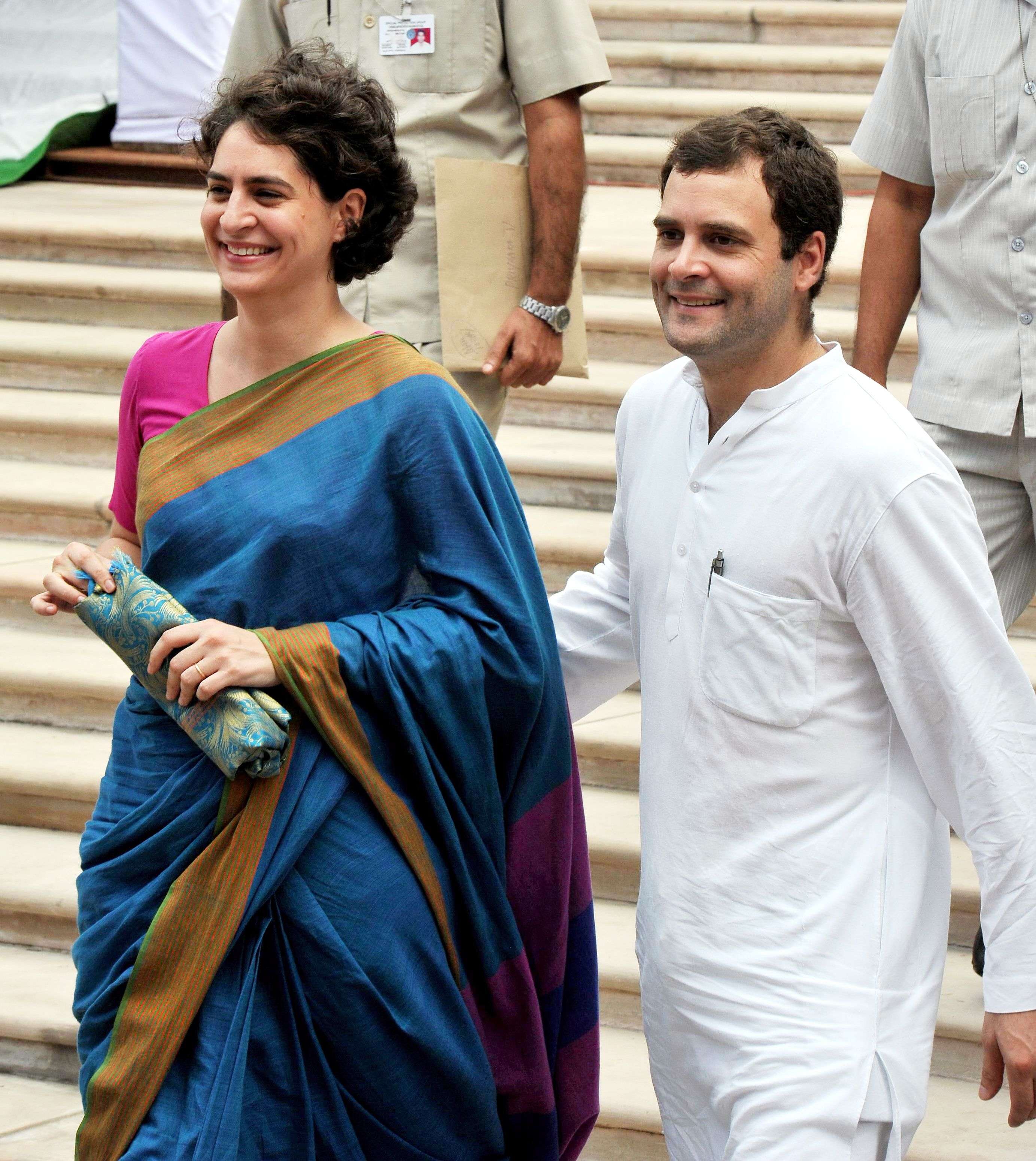 Rahul Gandhi Priyanka Gandhi Plays Peacemaker Ahead Of Congress Working Committees Meeting