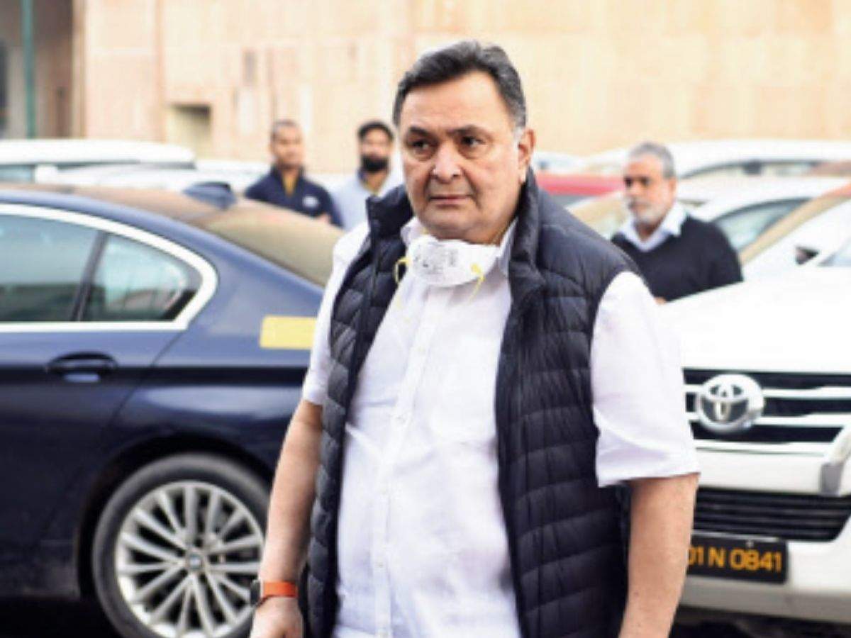 Rishi Kapoor Passes Away In Mumbai; Tributes Pour In From Grieving Fans ...