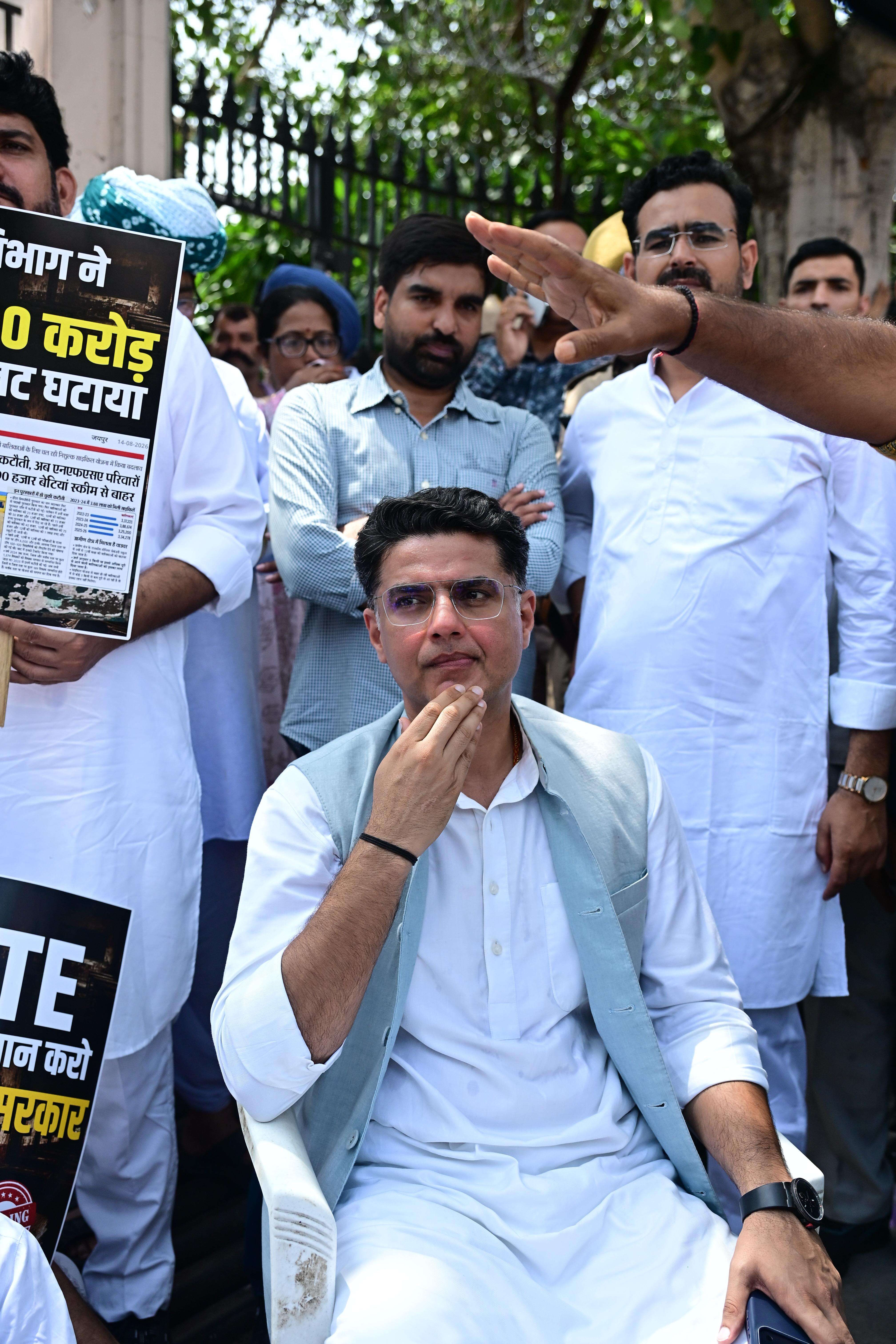 Congress protested outside the Rajasthan Assembly (Bhagirath) (4).JPG