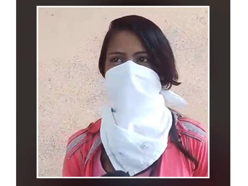 Diva Viral Video Girl falls off Mumbai local train, saved by fellow