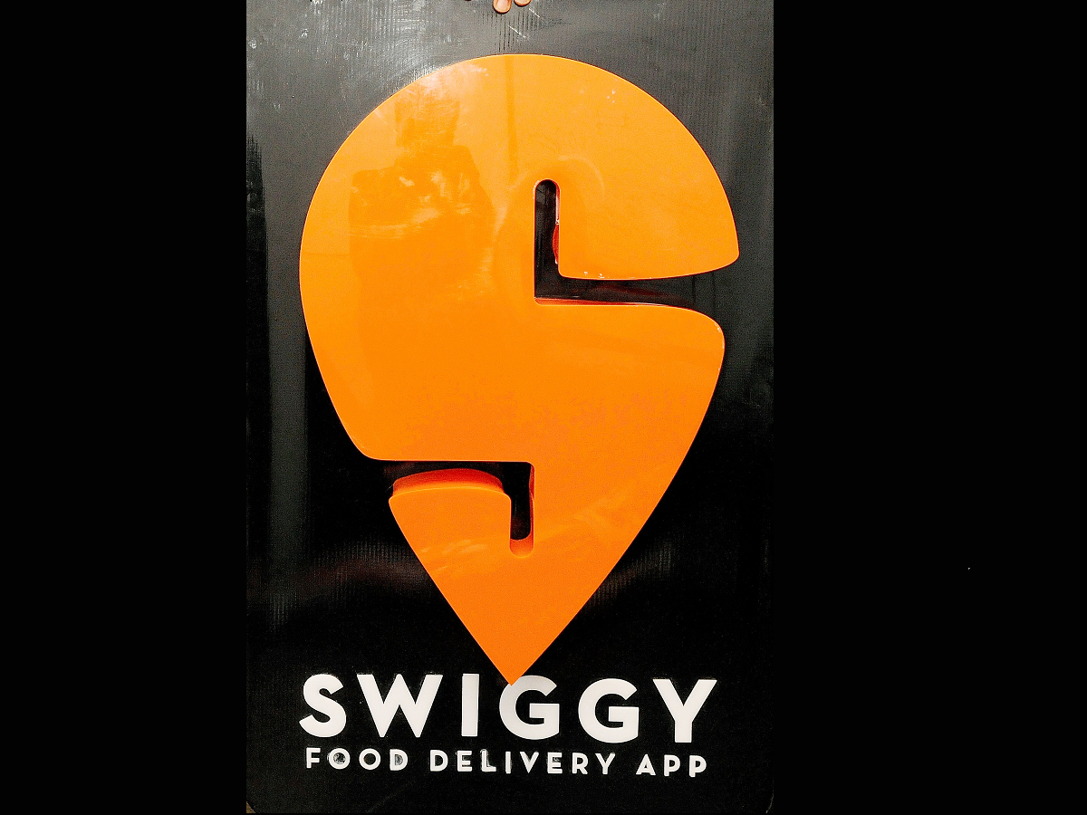 Swiggy logo Cut Out Stock Images & Pictures - Alamy