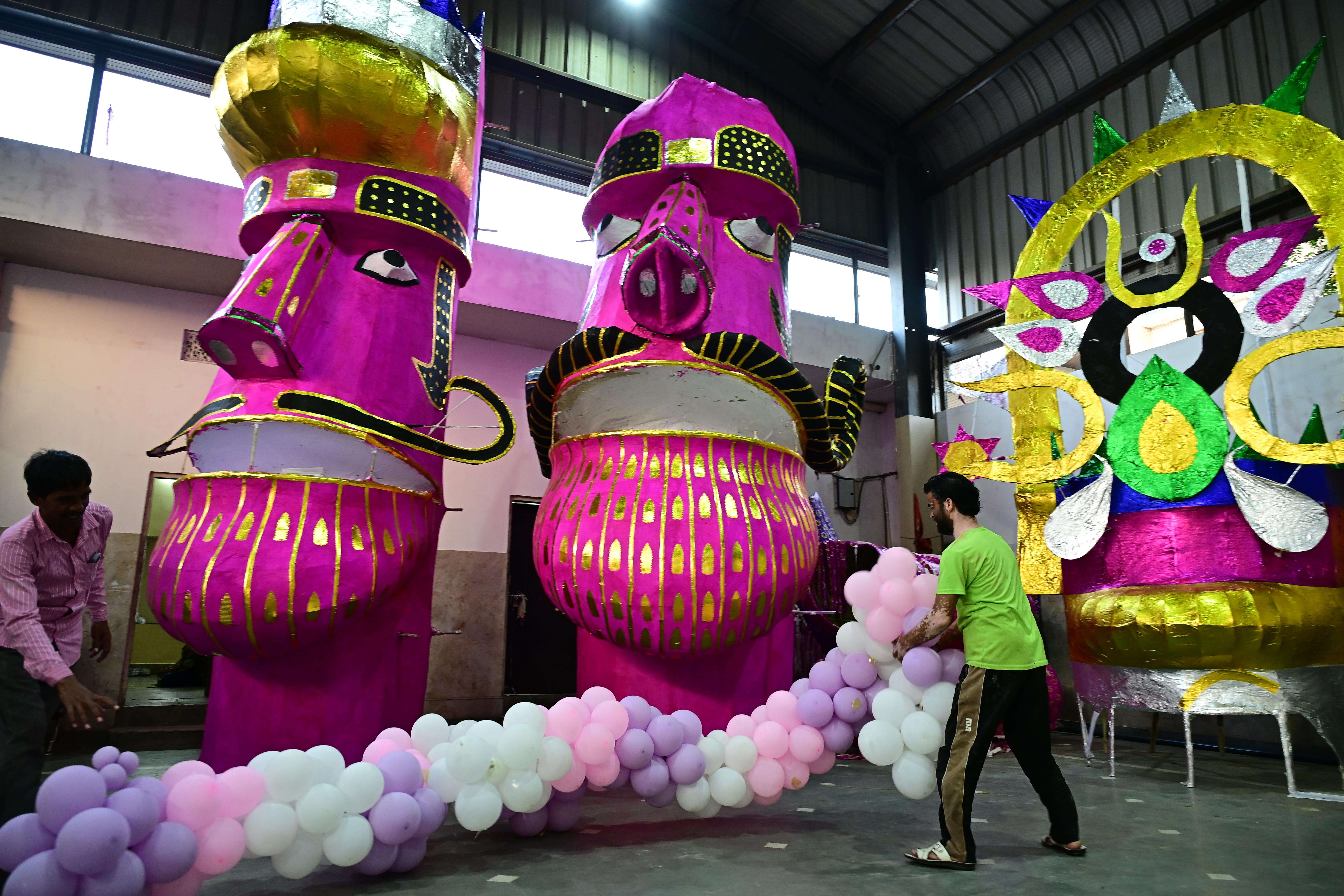 120 ft Ravana effigy making at Ram Temple (standalone) (19).JPG