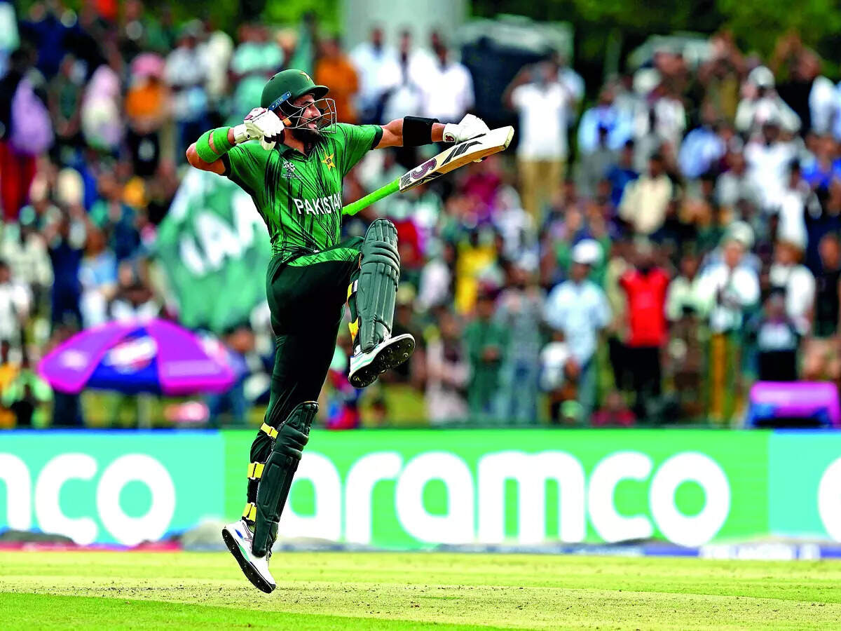 T20 World Cup: Spinners in focus as England, Pakistan eye crucial Super Eights points