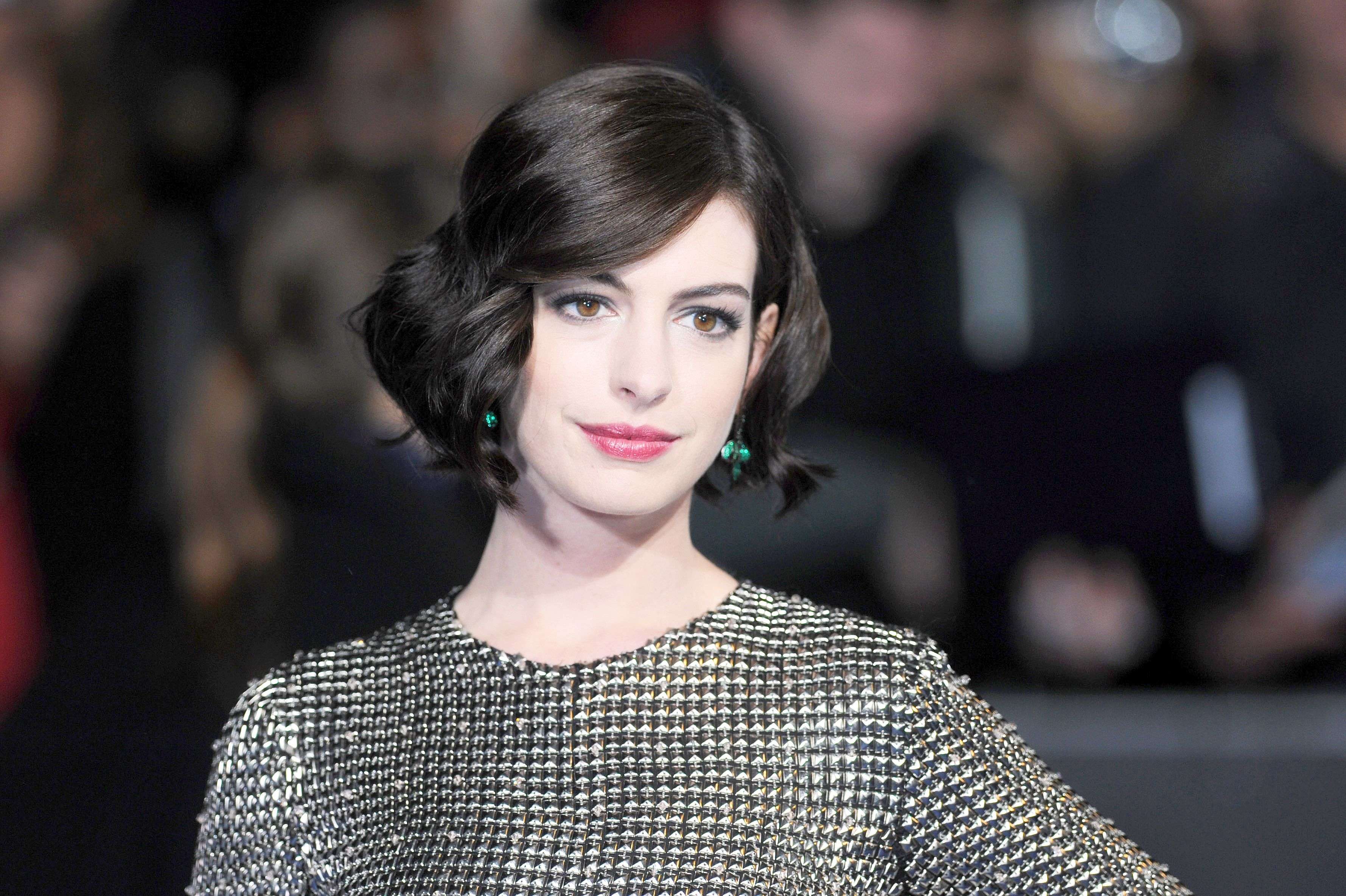 Anne Hathaway: Fitting into pre-pregnancy jeans felt good