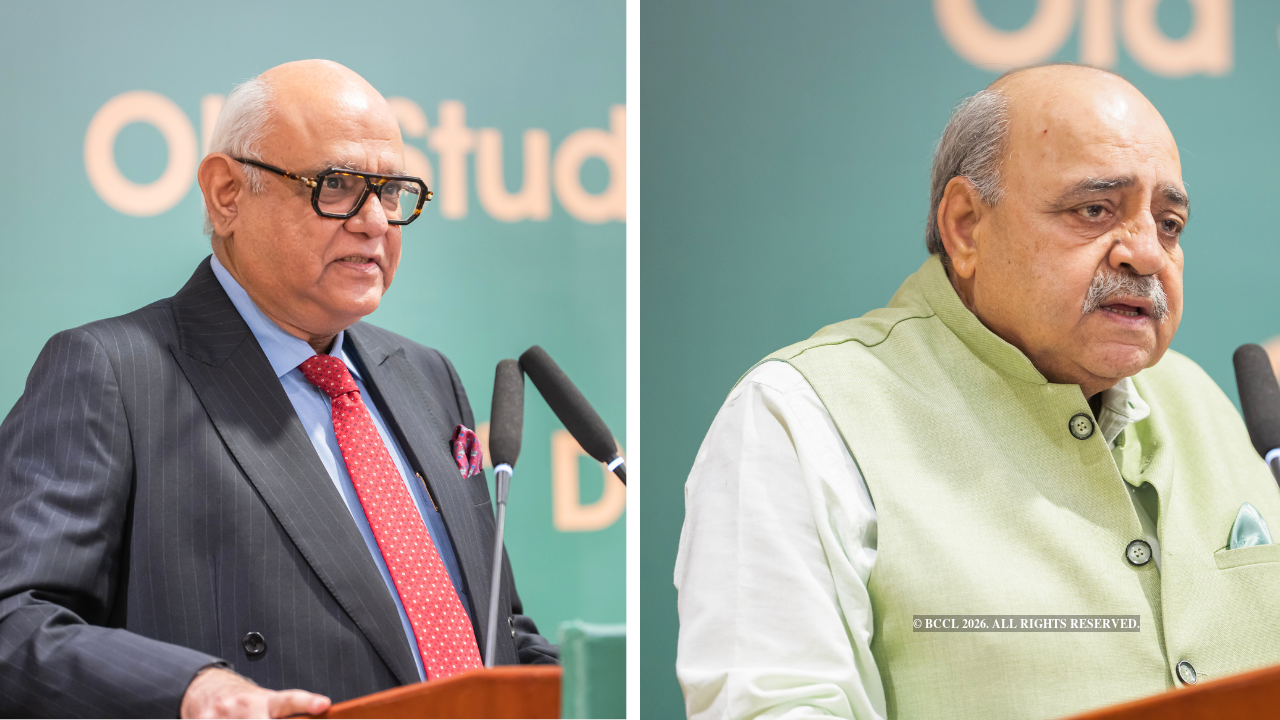 Ajay Verma (L), senior advocate, batch of 1982; Ravi Burman (R ), President of the OSA, batch of 1975