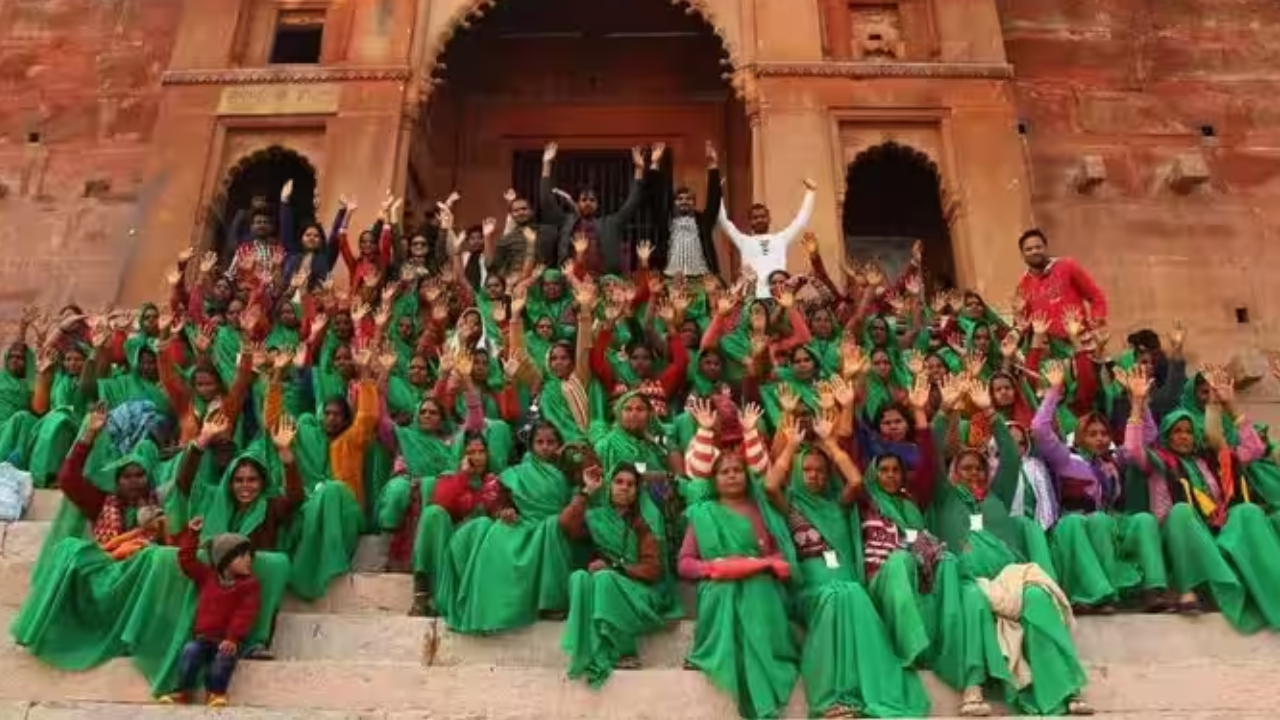The Green Army also encourages girls’ education and celebrates the birth of daughters in villages.