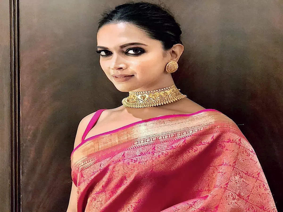 Photos of Deepika Padukone at her regal best | Deepika Padukone looking  gorgeous in a Sabyasachi saree