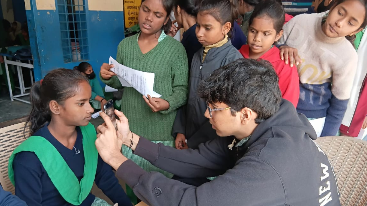 More than a quarter of those screened were found to have an undiagnosed eye disease, while over 35% had previously unidentified vision problems.<br>