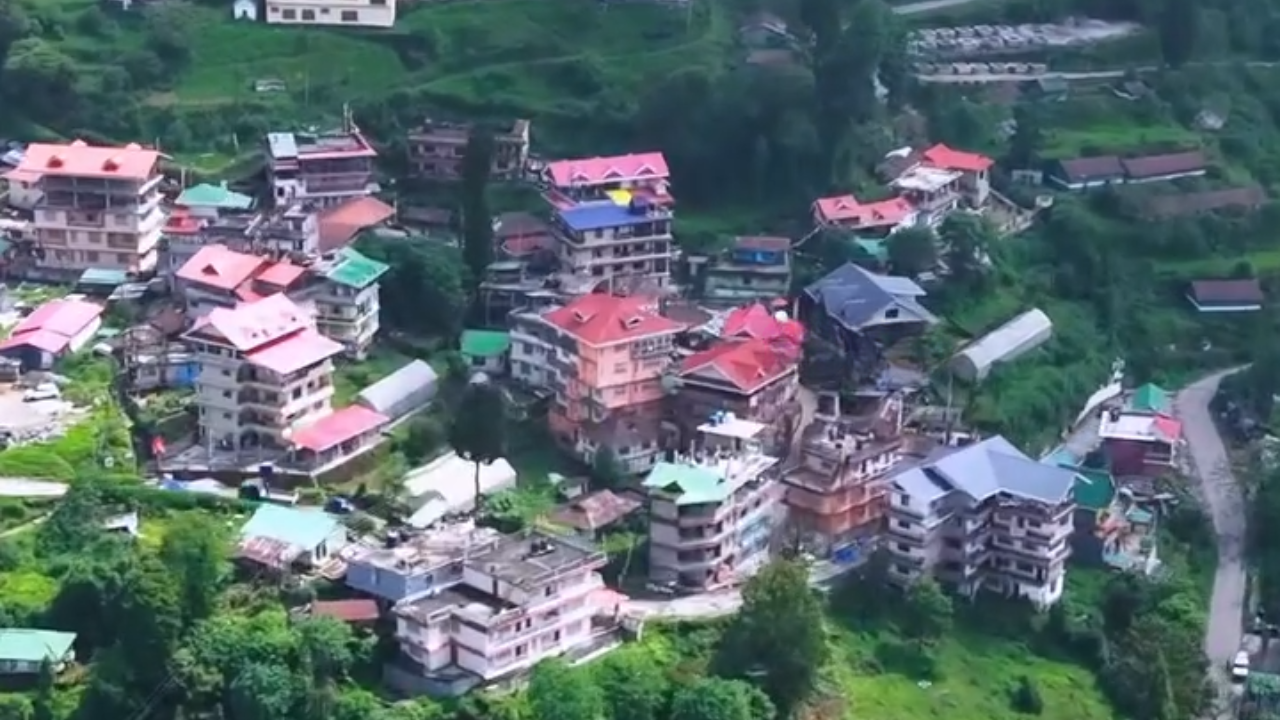 The village eventually moved towards a system in which waste is segregated at the household level rather than thrown together and dealt with later.