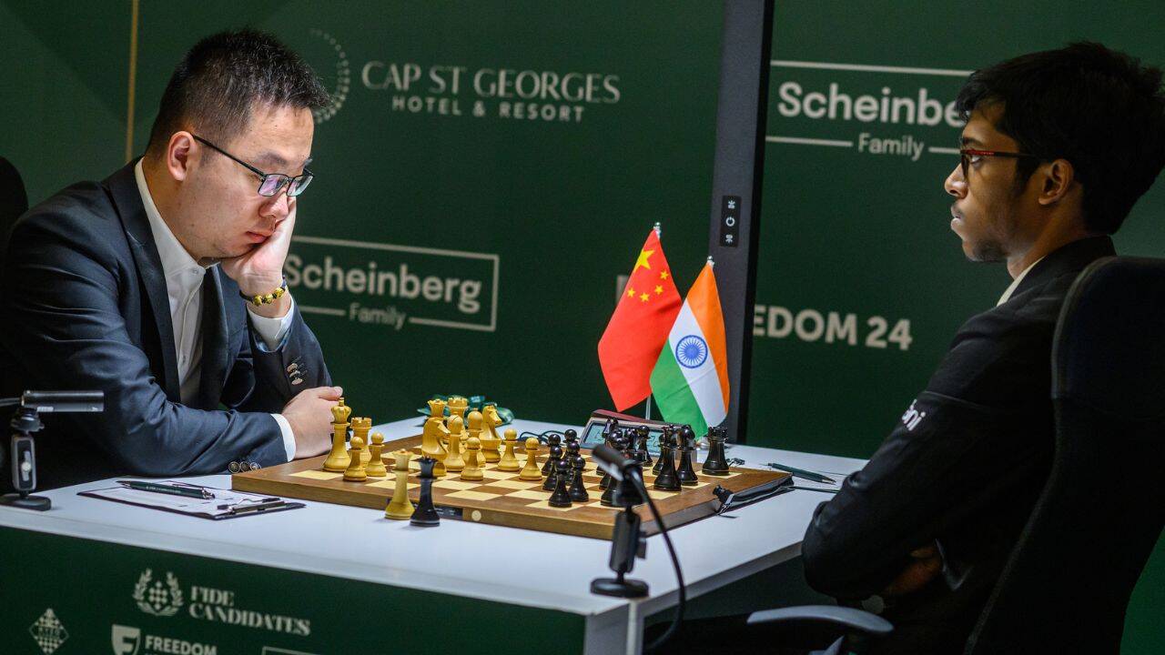Wei Yi vs R Praggnanandhaa (Photo by Michal Walusza for FIDE)