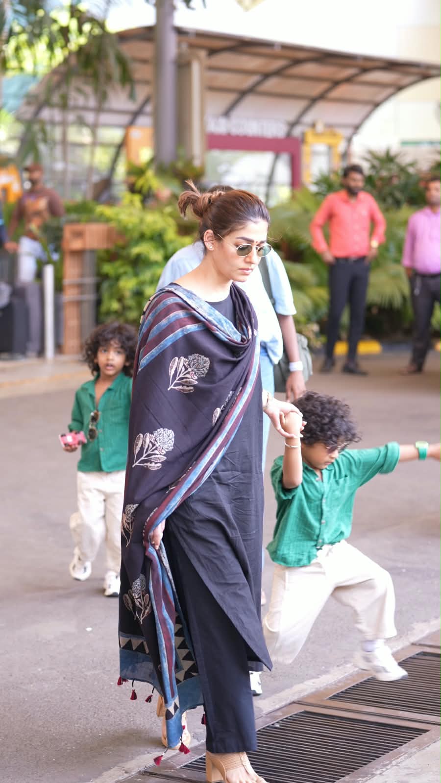 Nayanthara with twin sons Uyir and Ulagam