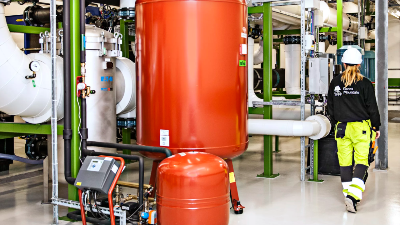 How 8°C fjord water cools the data centre<br>