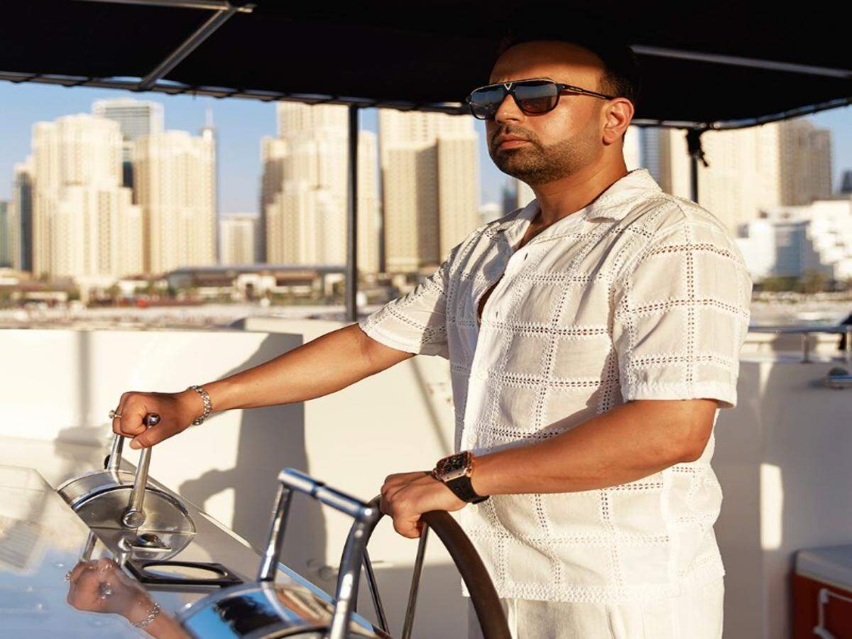 Yatch