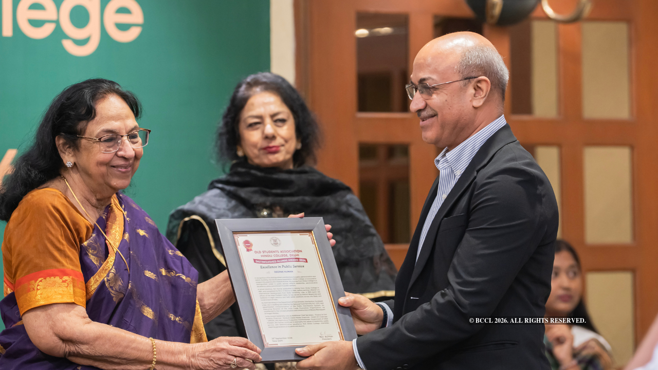 (L-R) Dr Kavita Sharma, former principal and alumna (batch of 1969), Sunita Trivedi, retired government official (batch of 1977) and Deepak Kumar, IAS officer (batch of 1987)