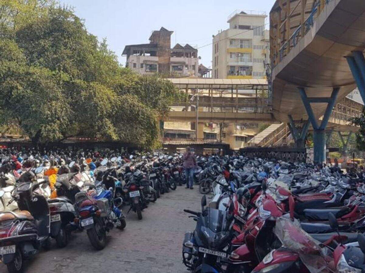 Thane station gets multilevel parking