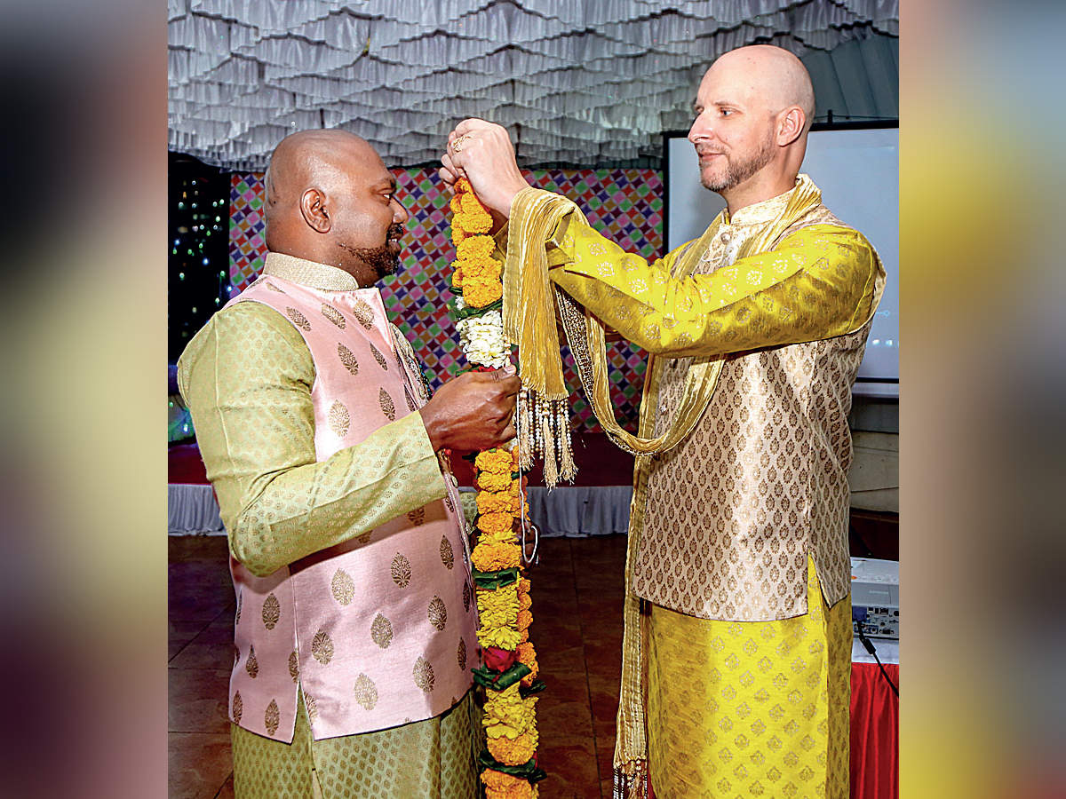 Lgbt Marriage In India Mumbai Hosts First Same Sex Wedding Party After