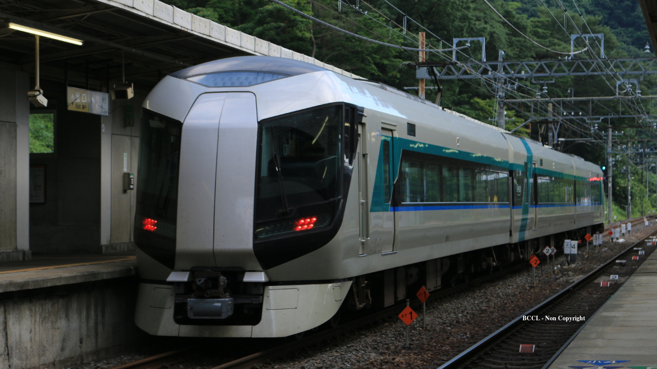 Electric train