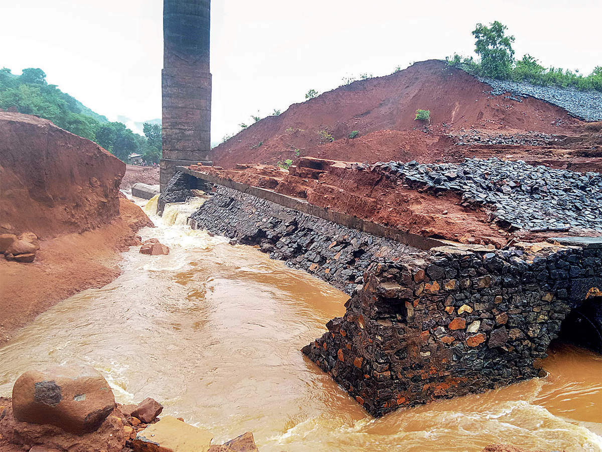 Image result for mumbai ratnagiri dam collapse due to Crab