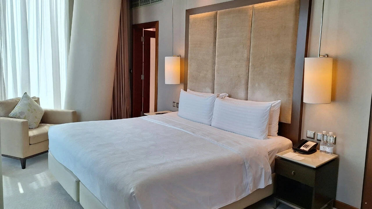 Why are sheets white in hotels?