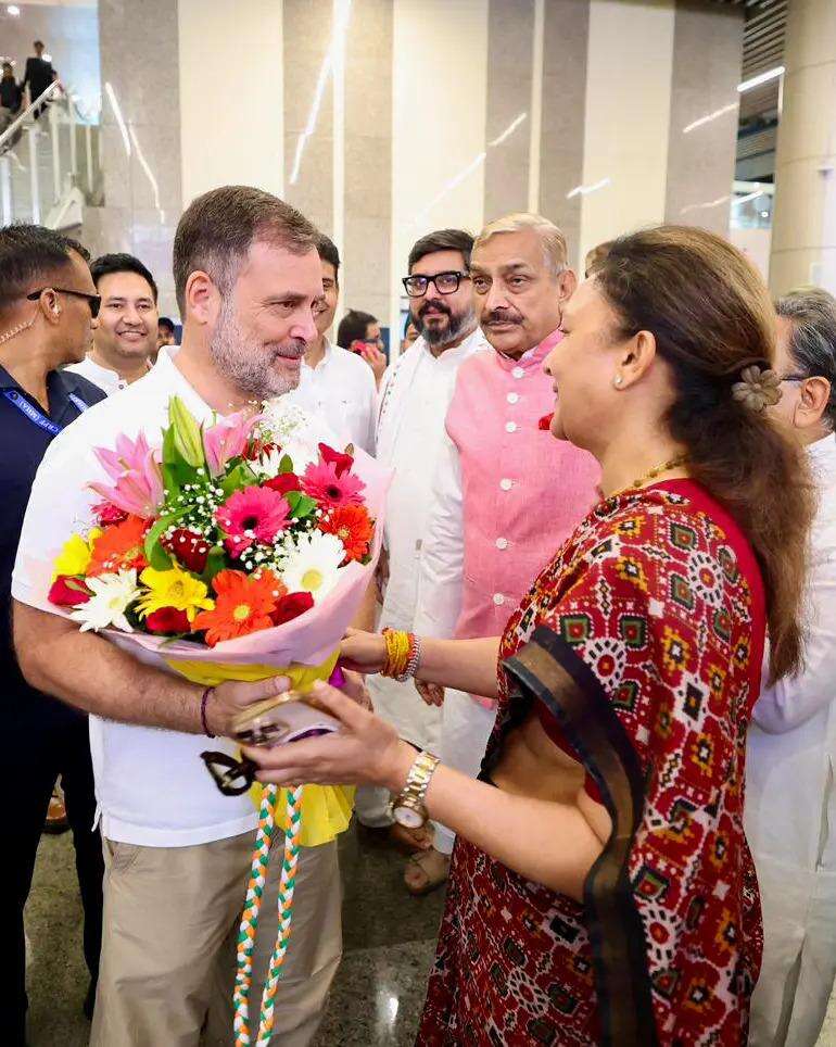 Aradhana Mishra “Mona” with leader of opposition Rahul Gandhi
