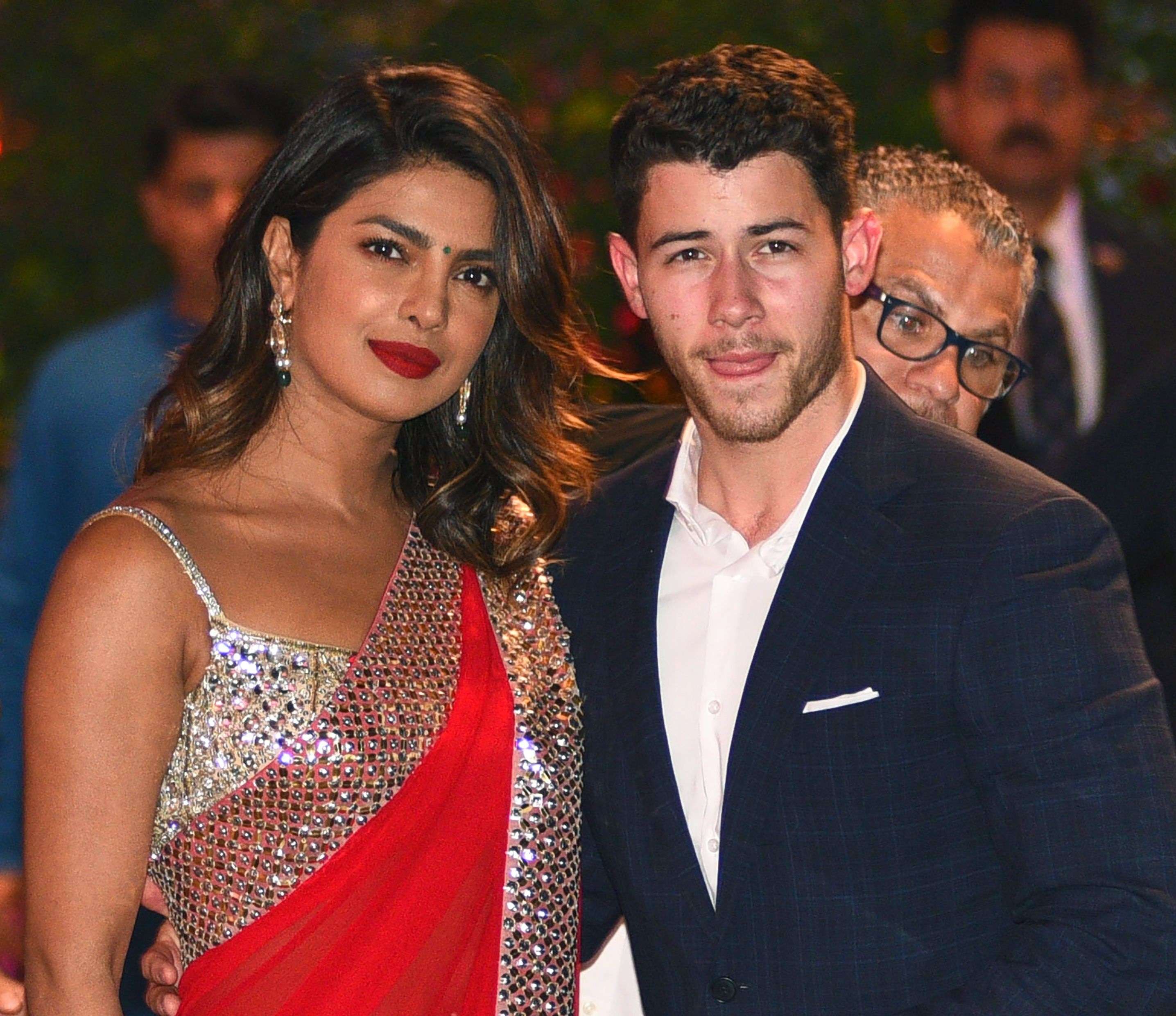 Priyanka Chopra: Viral alert: Did Priyanka Chopra remove her engagement ...