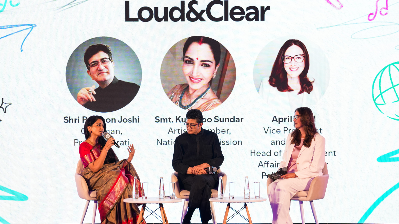 (L-R) Kushboo Sundar, Prasoon Joshi, April Boyd