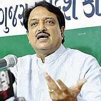 Vilasrao Deshmukh on life support