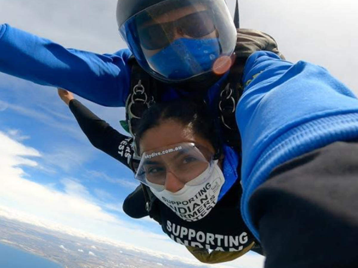 Punjab woman Australia Skydiving: While farmers are protesting in India against farm laws 2020, a woman from Punjab skydived to support farmers protest.