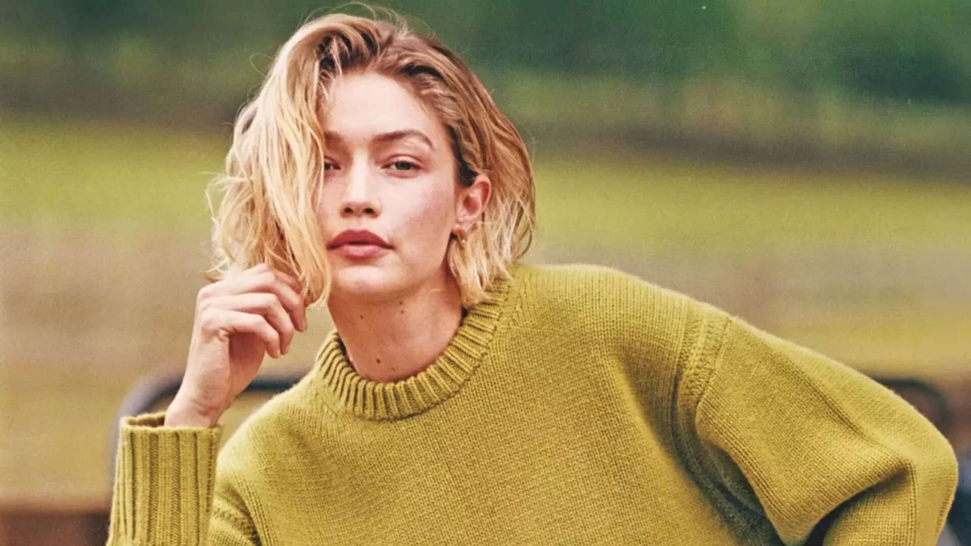 Gigi Hadid cashmere