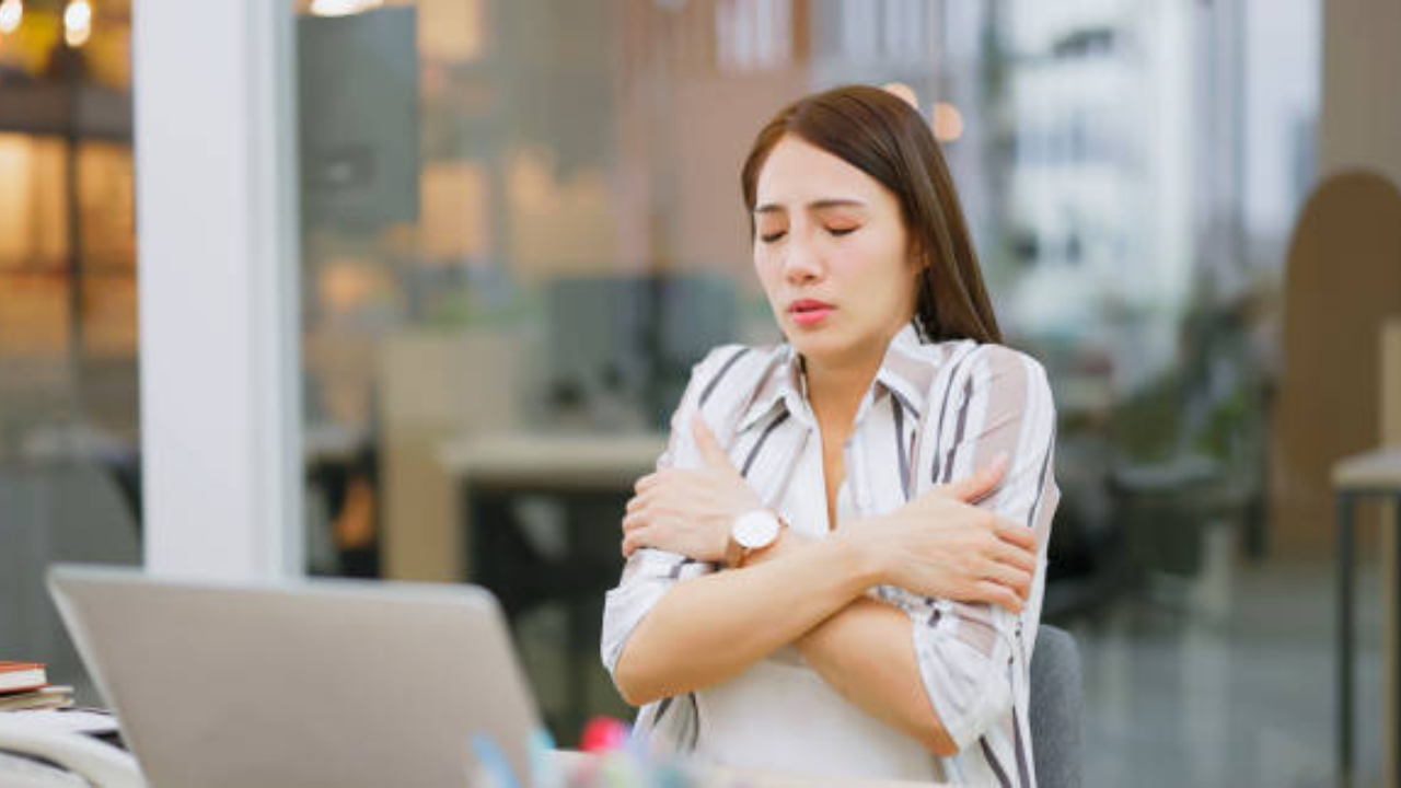 Office AC vs outdoor heat: The double shock your body faces daily