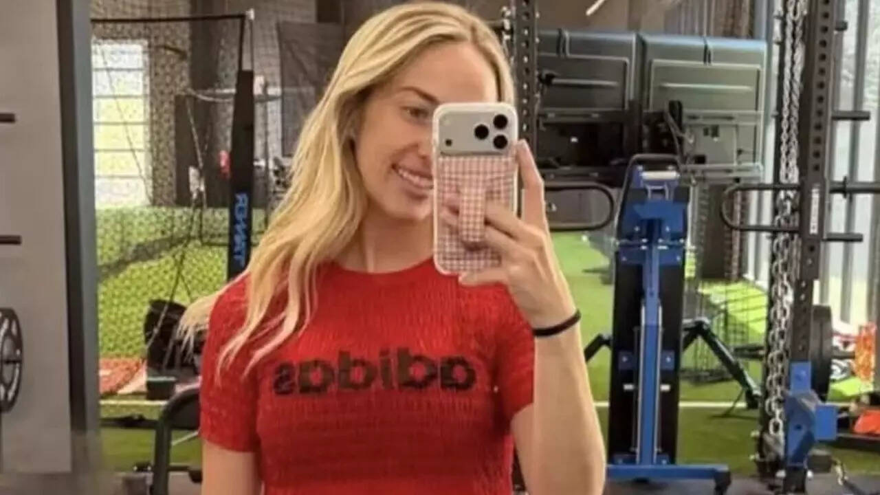 Brittany Mahomes all-red gym outfit