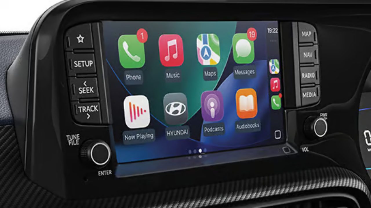 8.0-inch touchscreen infotainment system
