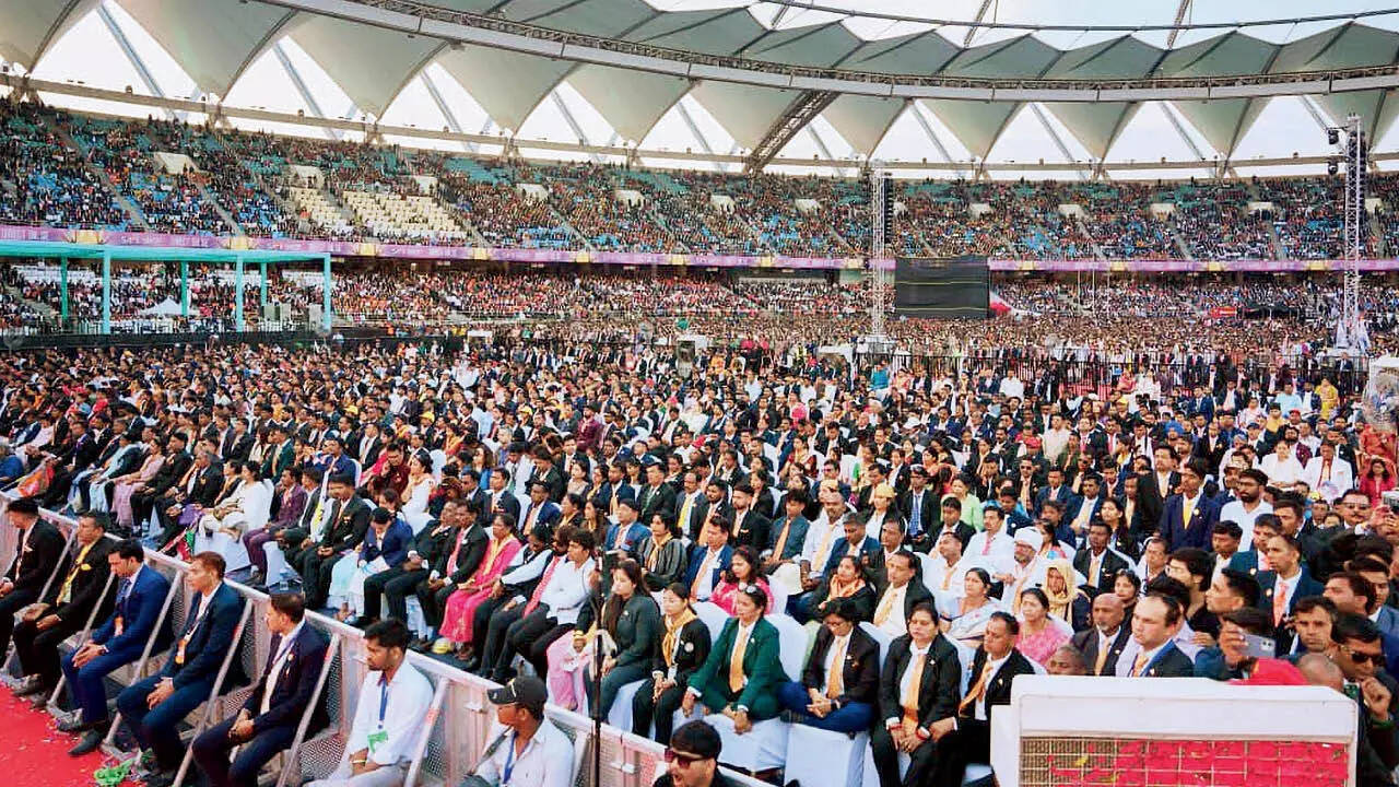 Over 75,000 voices turned Jawaharlal Nehru Stadium into a sea of rhythm and devotion, as bhajans lit up Sunday evening.