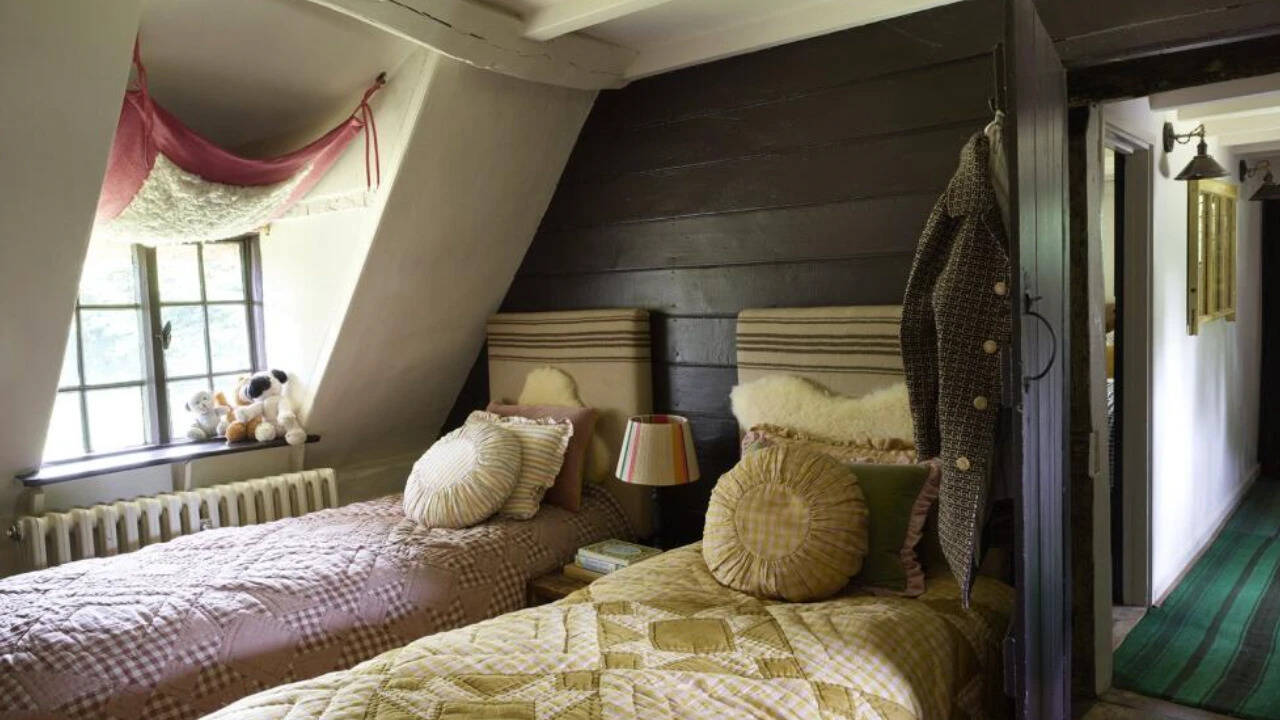 The twin room