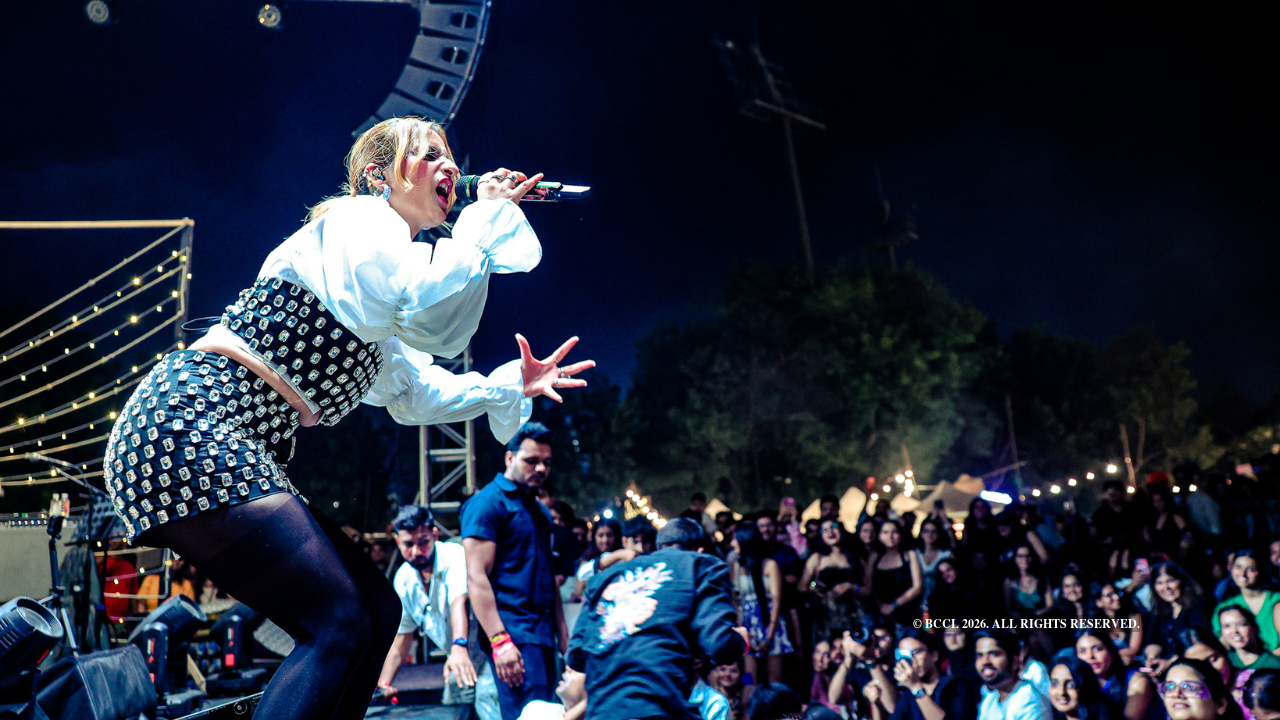 The singer effortlessly switched between soulful melodies and energetic tracks