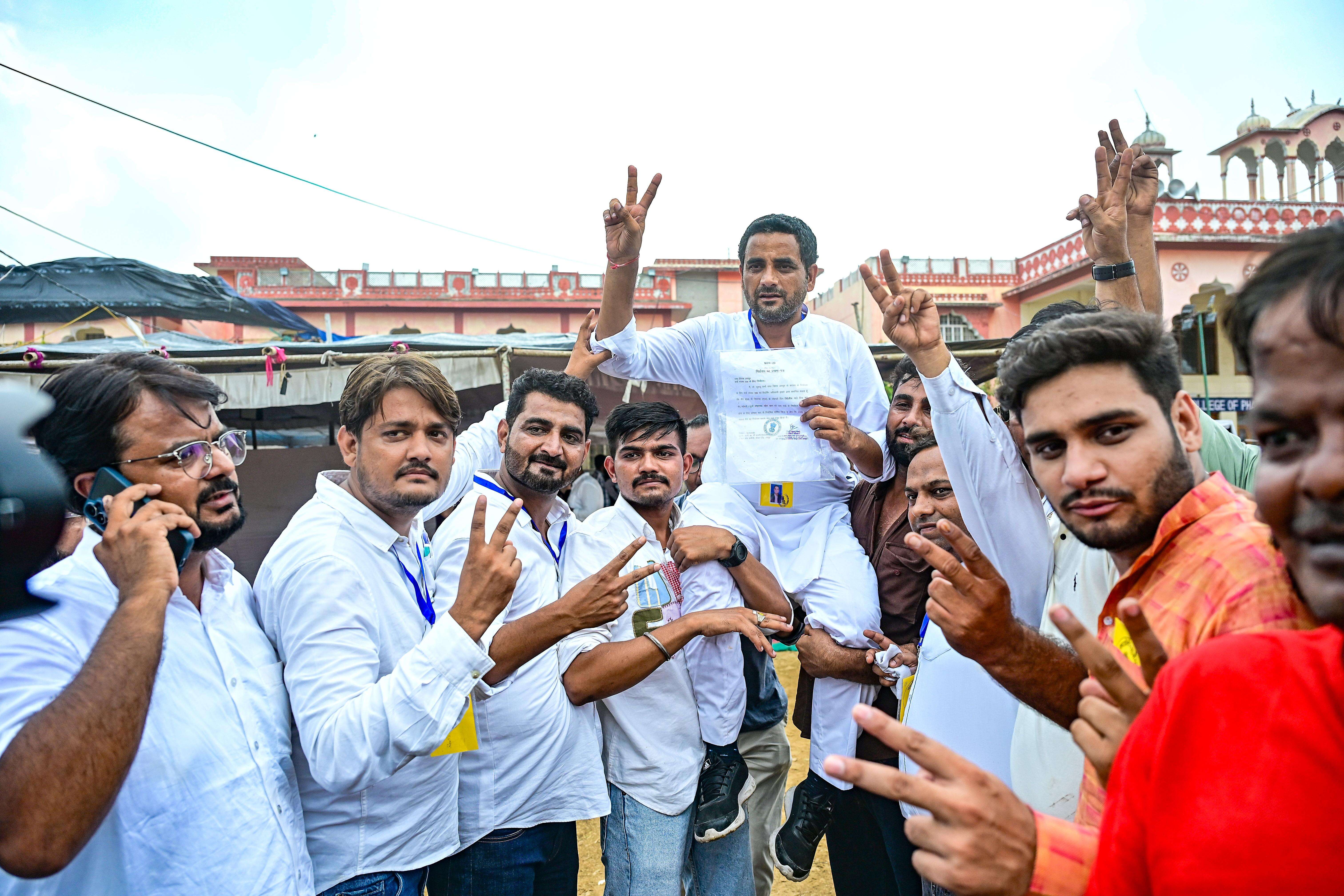 Poll Counting at Bhawani Niketan (Bhagirath) (16).JPG