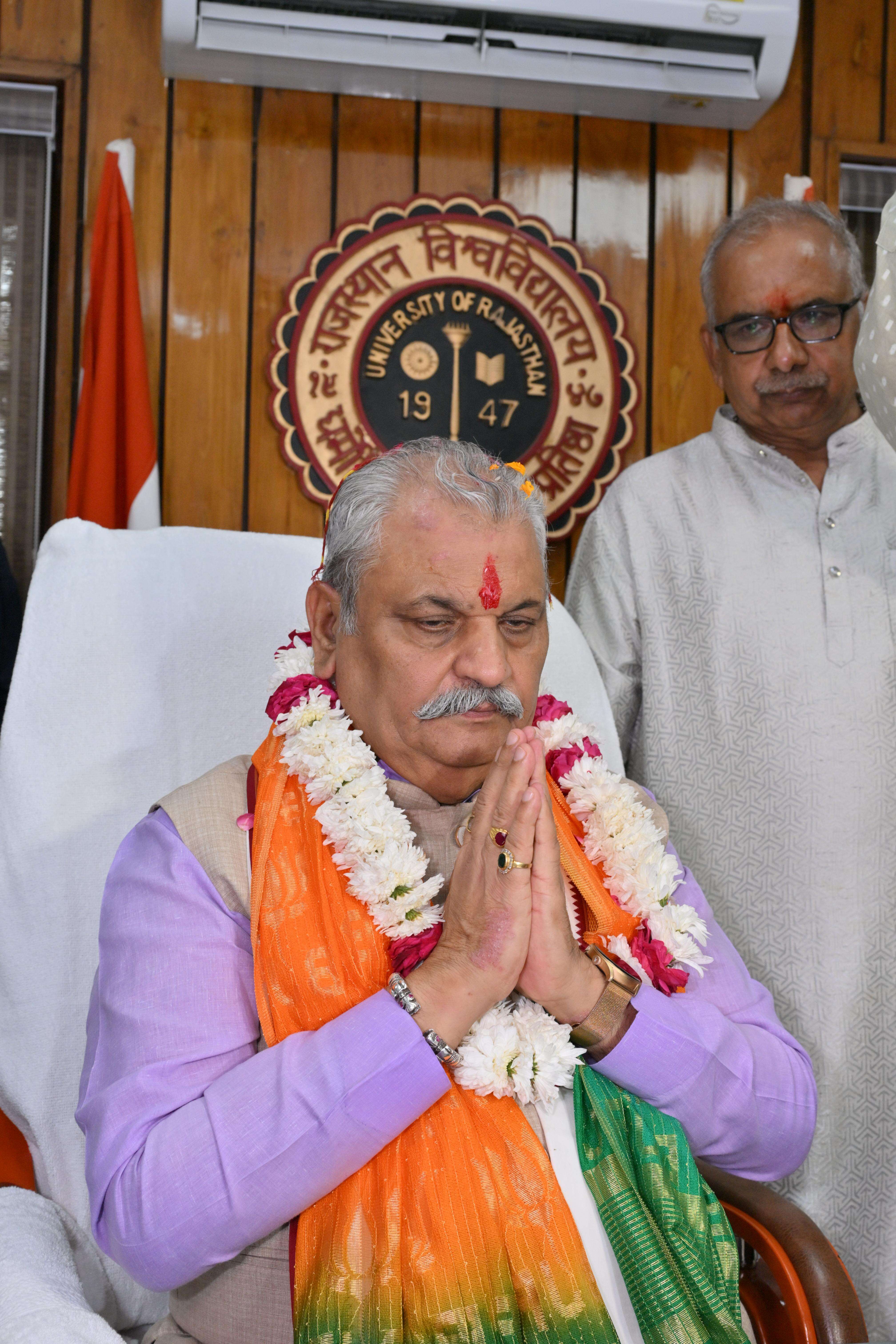 Rajasthan University VC Prof Bhagwati Prasad Saraswat took charge at RU (14).jpeg