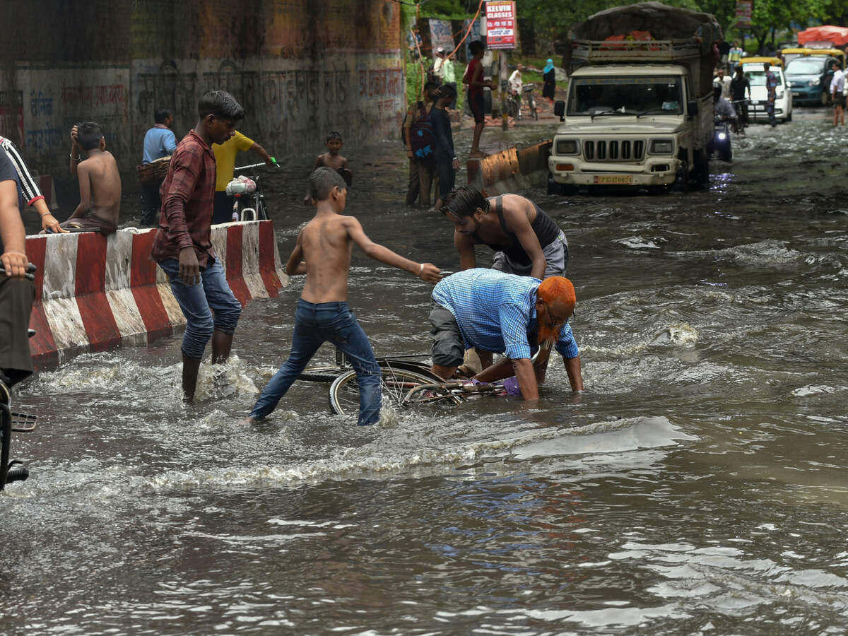 Schools To Remain Shut In Lucknow 10 Killed 7 Injured In Rain related schools-to-remain-shut-in-lucknow-10-killed-7-injured-in-rain-related