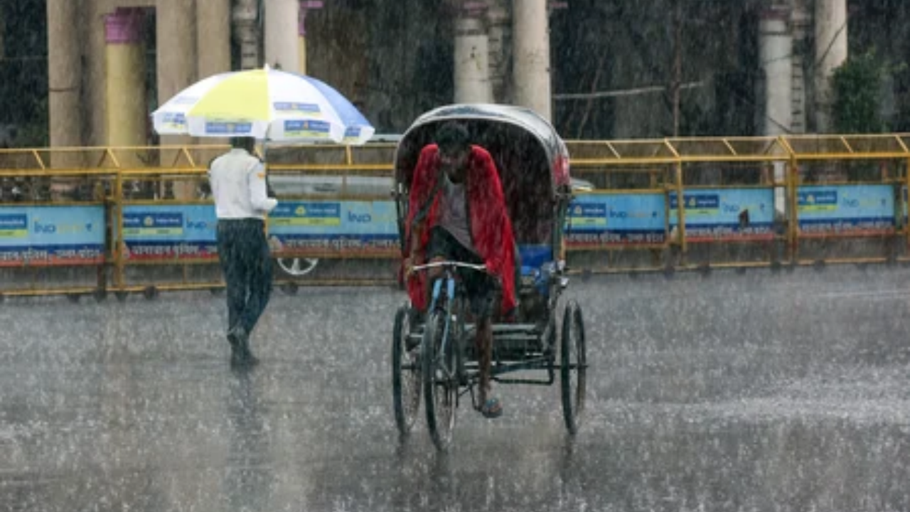 Odisha has stepped up cyclone preparedness with rescue teams and 220 JCBs. (IANS)