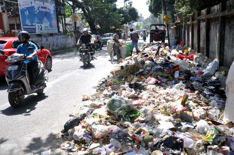 No public dustbins at Dalanwala irks residents | Dehradun News - Times ...