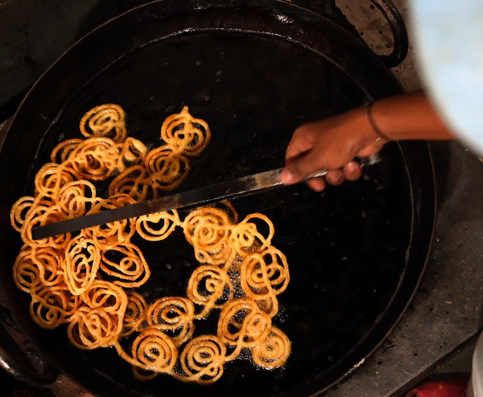fafda_JAlebi_Dussehra_07.jpg