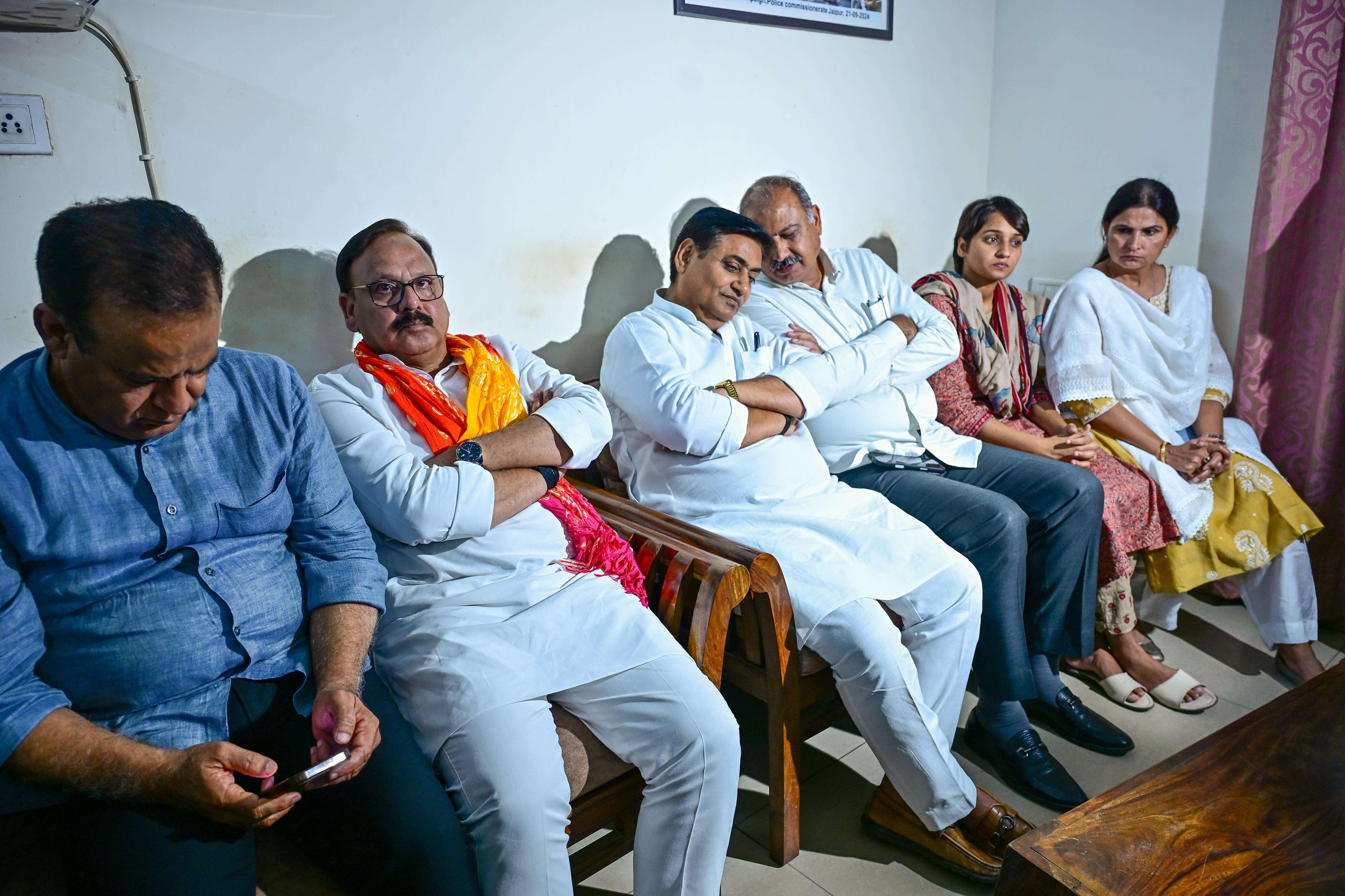 PCC chief Govind Singh Dotasara and other congressmen reached commissionerate to lodge FIR in Ritu Barala case (3).JPG