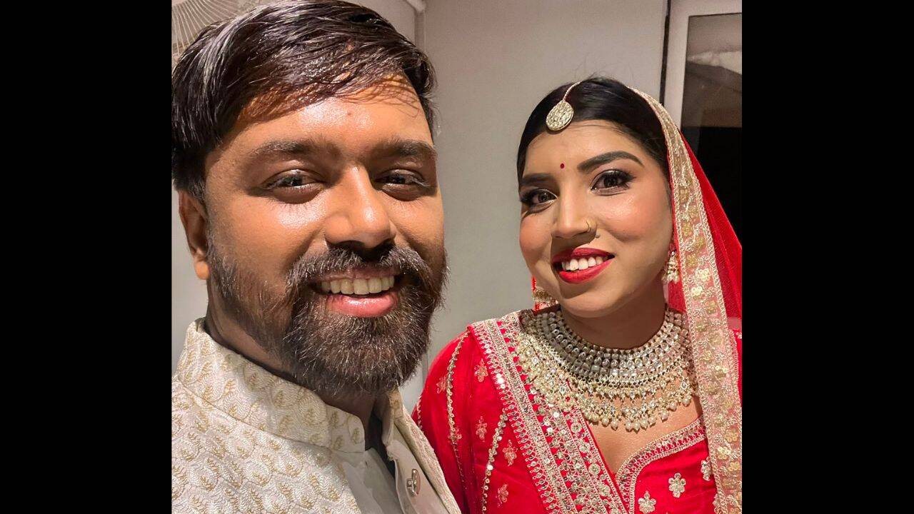 ‘I didn’t hold his hand for 14 years just to...’: Deepti’s heartbreaking story of loving Jay through 40% burns, four surgeries, scars and the hardest days of their lives 4 While Jay fought inside, Deepti fought outside<br>