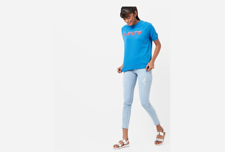 Light wash jeans for girls: The summer 